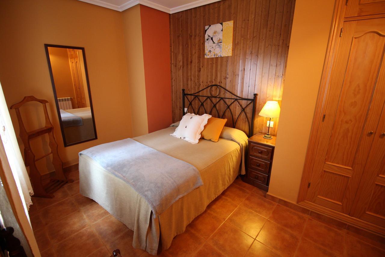 Apartamento Sierra De Monfrague Torrejón el Rubio Exterior foto